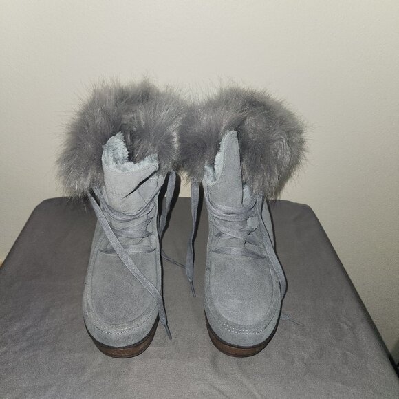 GREY COUGAR WATERPROOF BOOTS - Picture 1 of 8